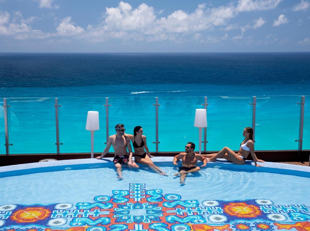 Royalton Chic Cancun, An Autograph Collection All-Inclusive Resort - Adults Only ภายนอก รูปภาพ The Sky Pool